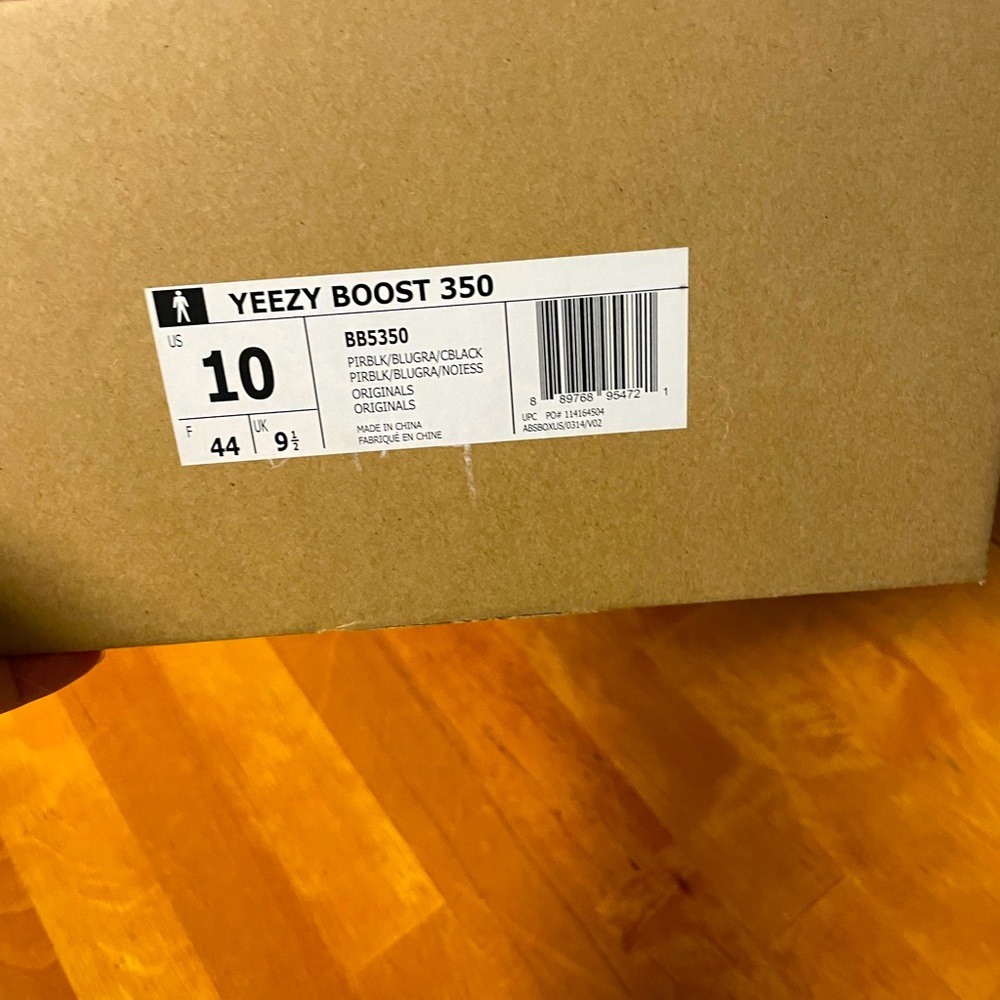 Yeezys/Pirate Black/2016